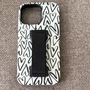 Casely iPhone 15 pro max Black and White Heart Pattern Phone Case